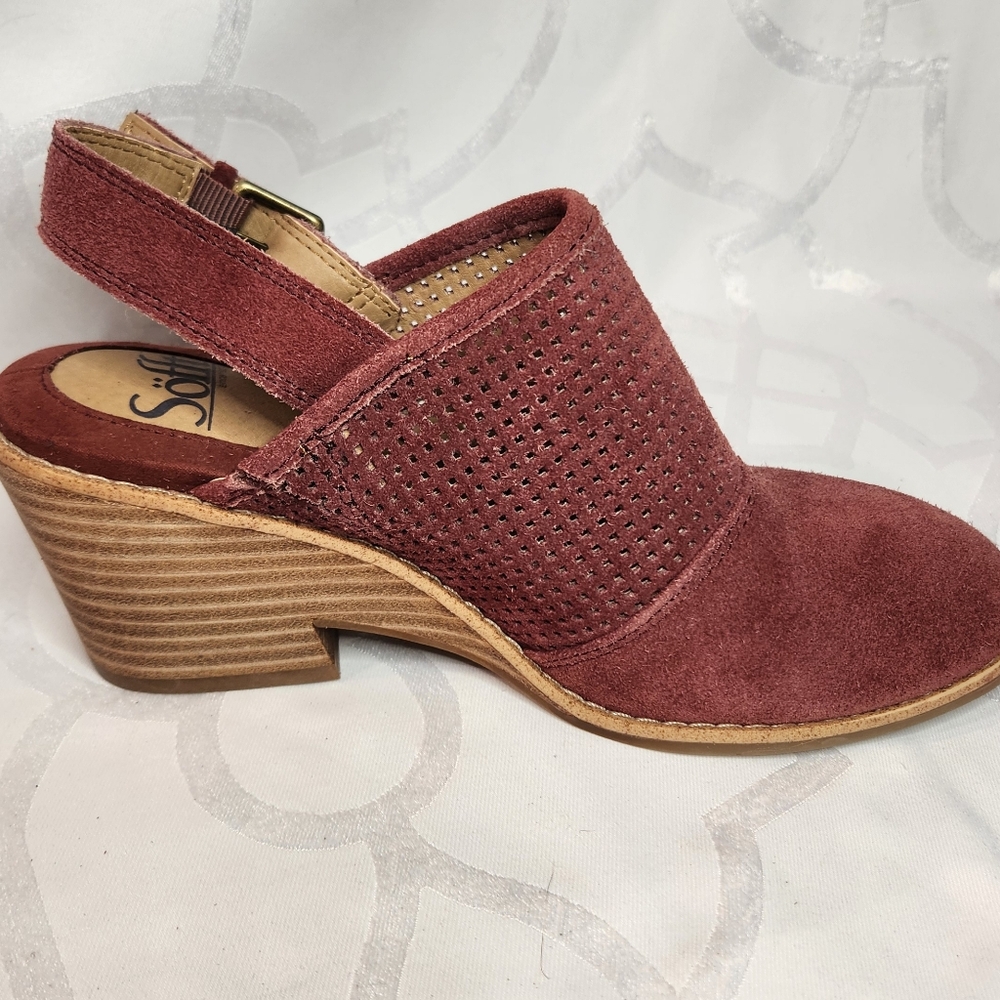 Sofft Comfort Sabie Women's Burgundy Suede Mules Size 6